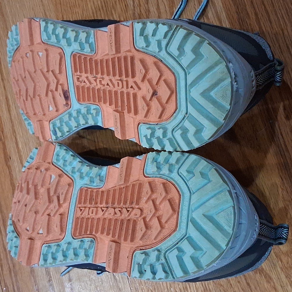 Brooks Cascadia 11 Trail Black and Blue Athletic Shoes Size - 8 - Picture 4 of 5